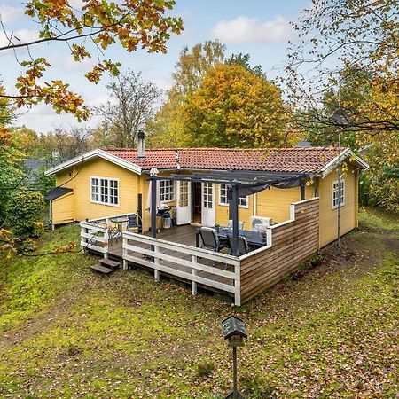 3 Bedroom Cozy Home In Borkop Exterior photo