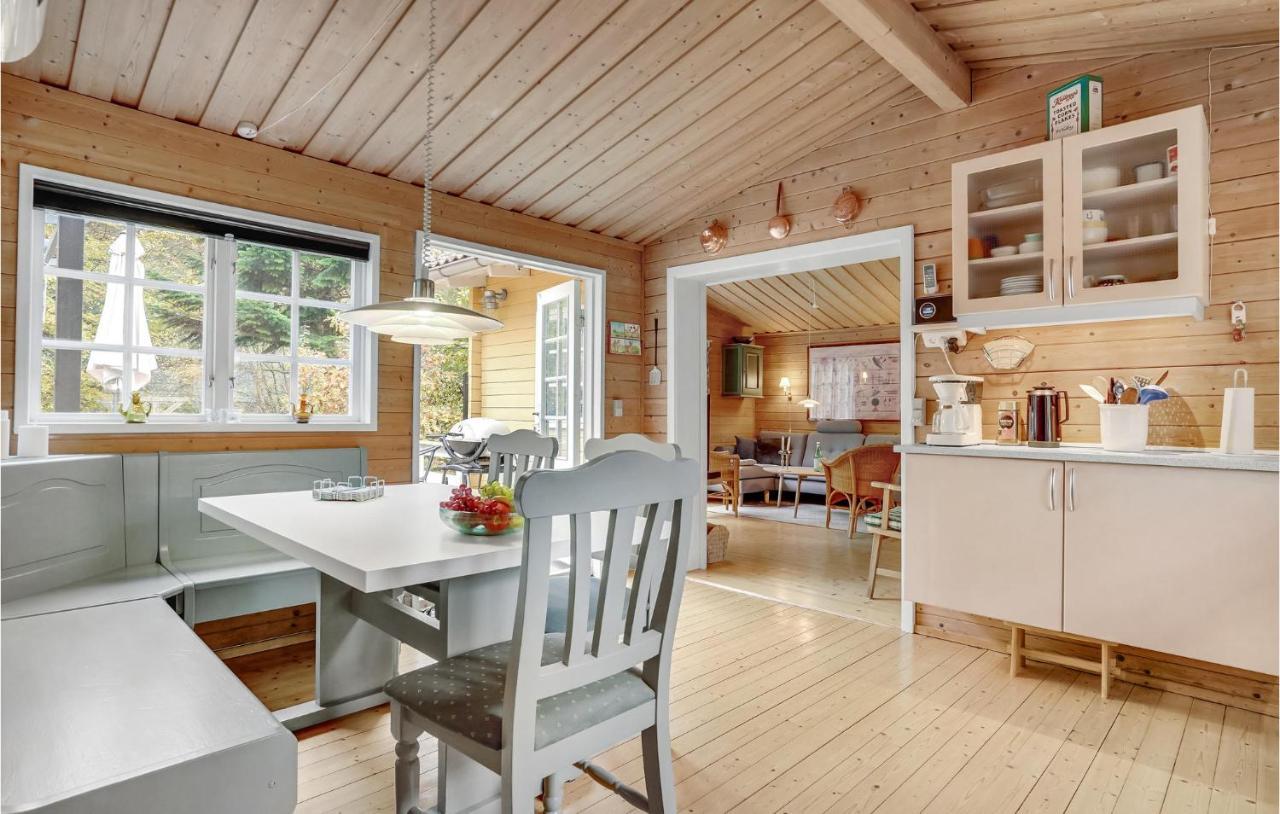 3 Bedroom Cozy Home In Borkop Exterior photo