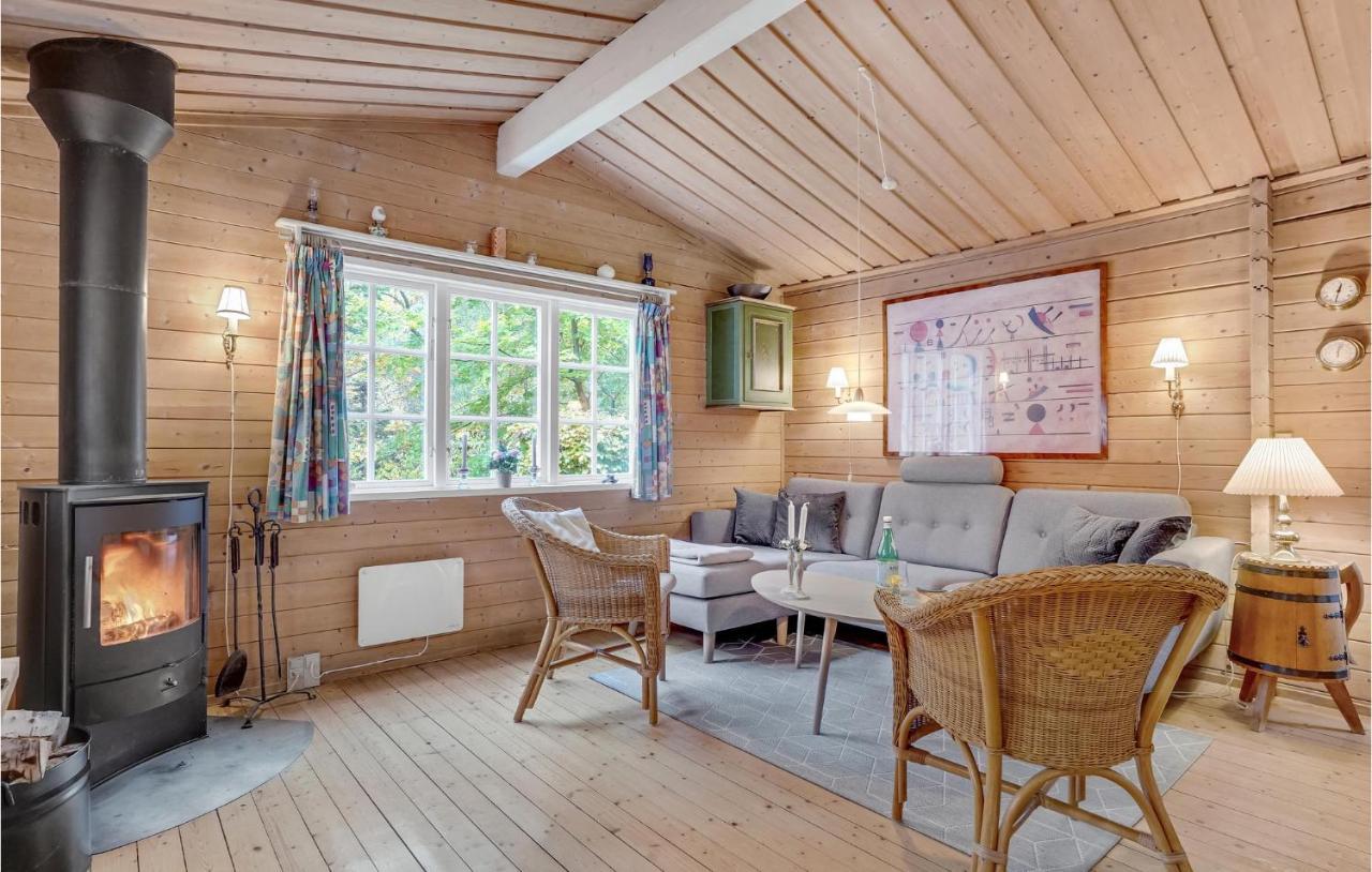 3 Bedroom Cozy Home In Borkop Exterior photo