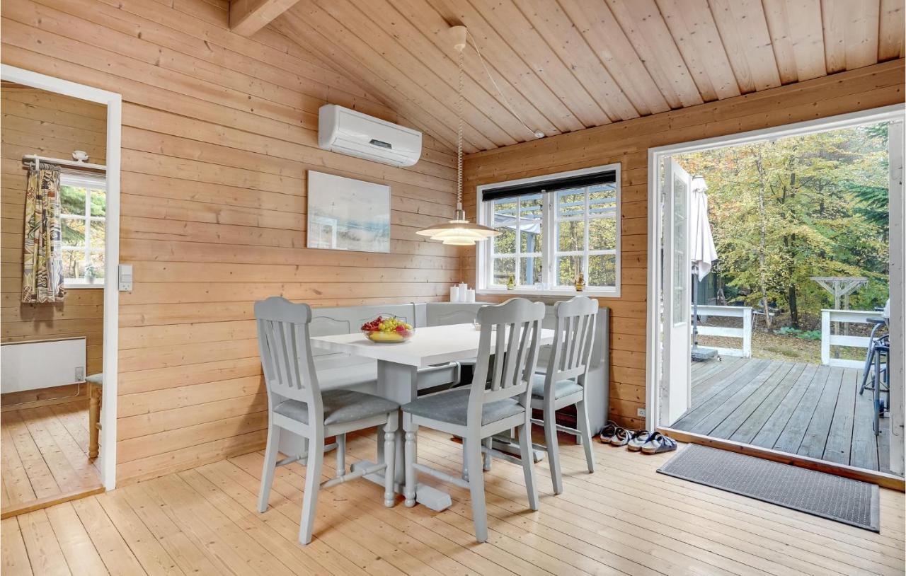 3 Bedroom Cozy Home In Borkop Exterior photo